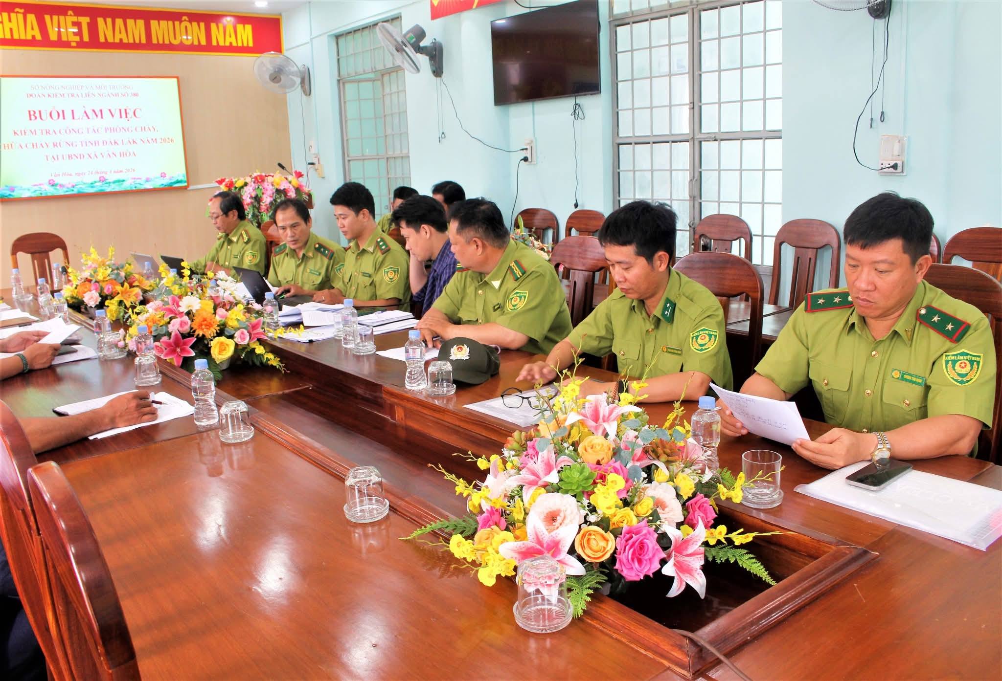 Đoàn kiểm tra liên ngành tỉnh làm việc với xã Vân Hòa về công tác phòng cháy chữa cháy rừng năm 2026