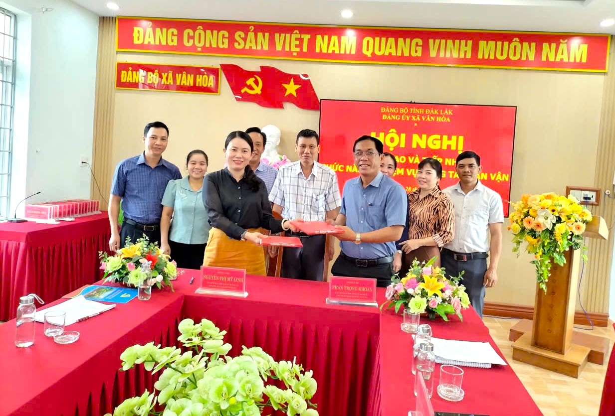 Tổ chức bàn giao và tiếp nhận chức năng, nhiệm vụ về công tác dân vận