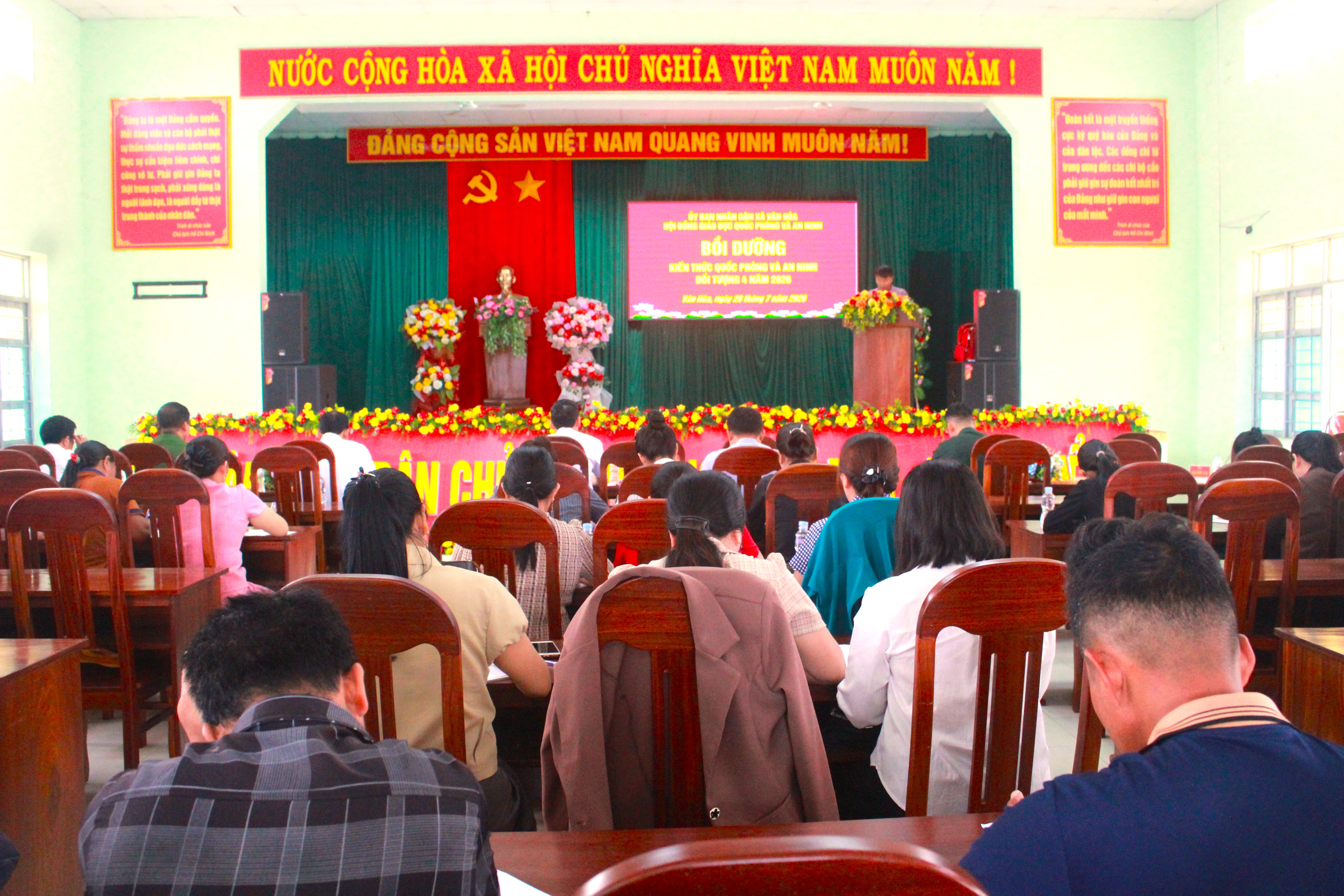 Khai giảng lớp bồi dưỡng kiến thức quốc phòng-an ninh cho đối tượng 4
