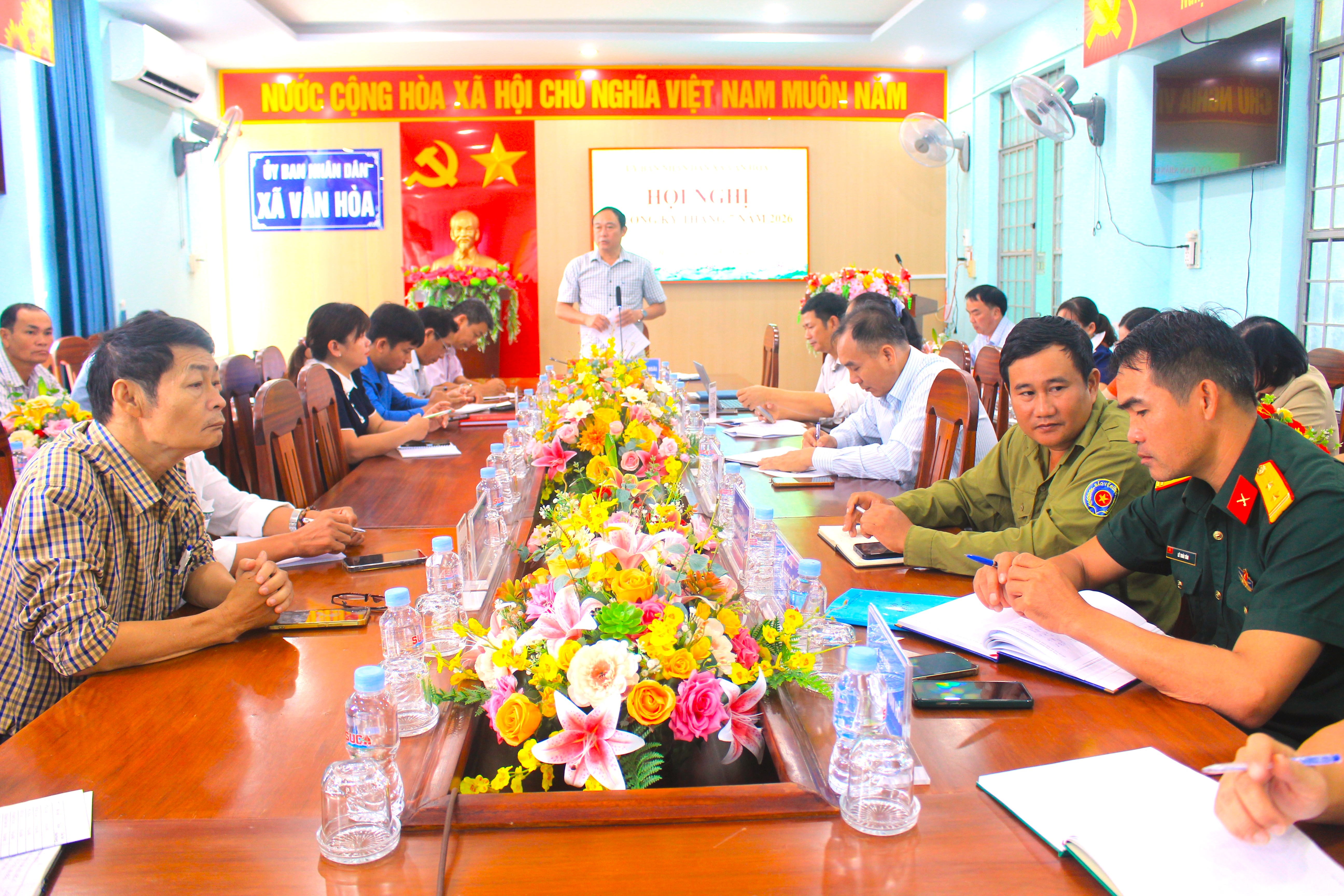 Ủy ban nhân dân xã tổ chức Hội nghị thường kỳ tháng 7 năm 2026