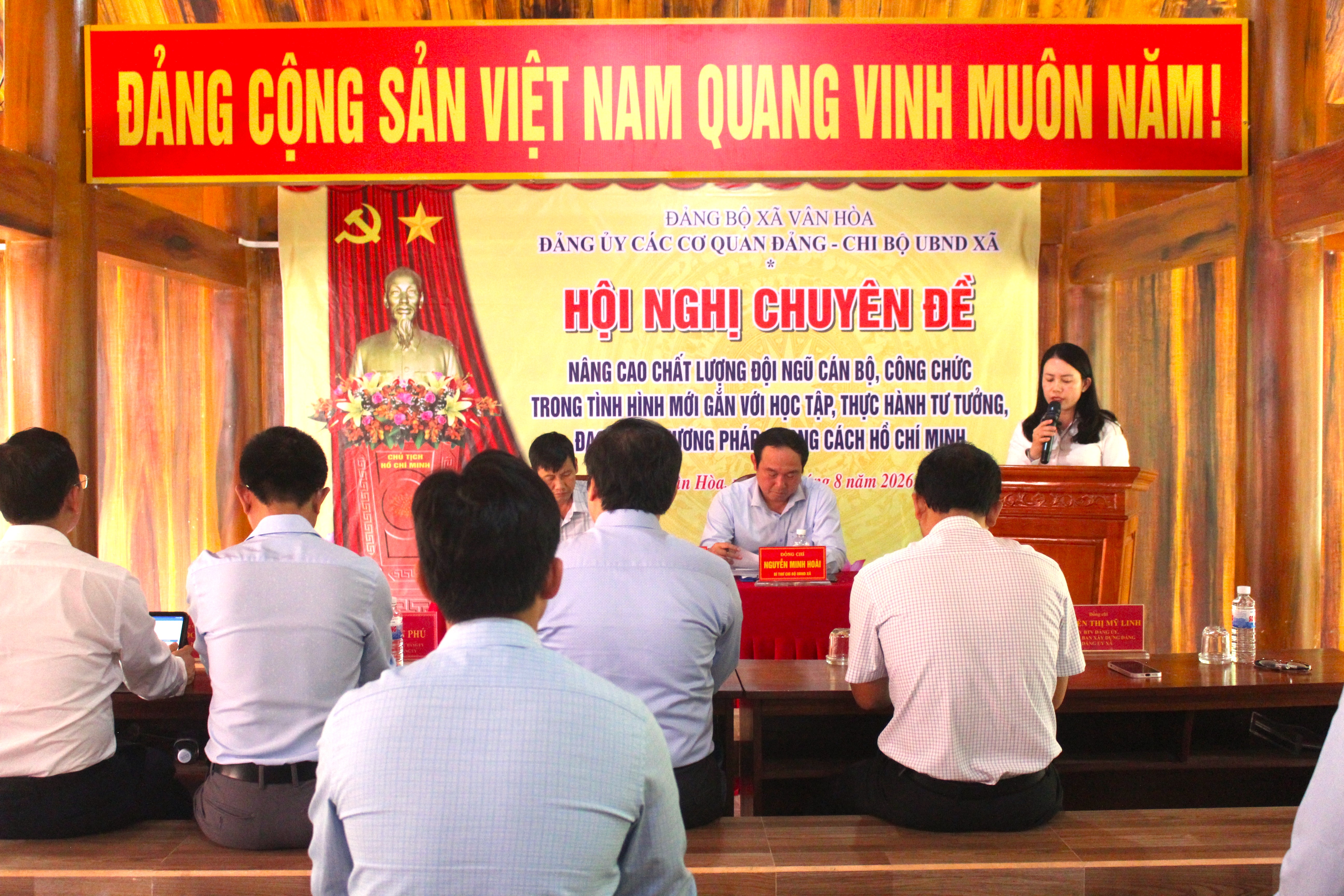 Sinh hoạt Chuyên đề Nâng cao chất lượng đội ngũ cán bộ, công chức trong tình hình mới