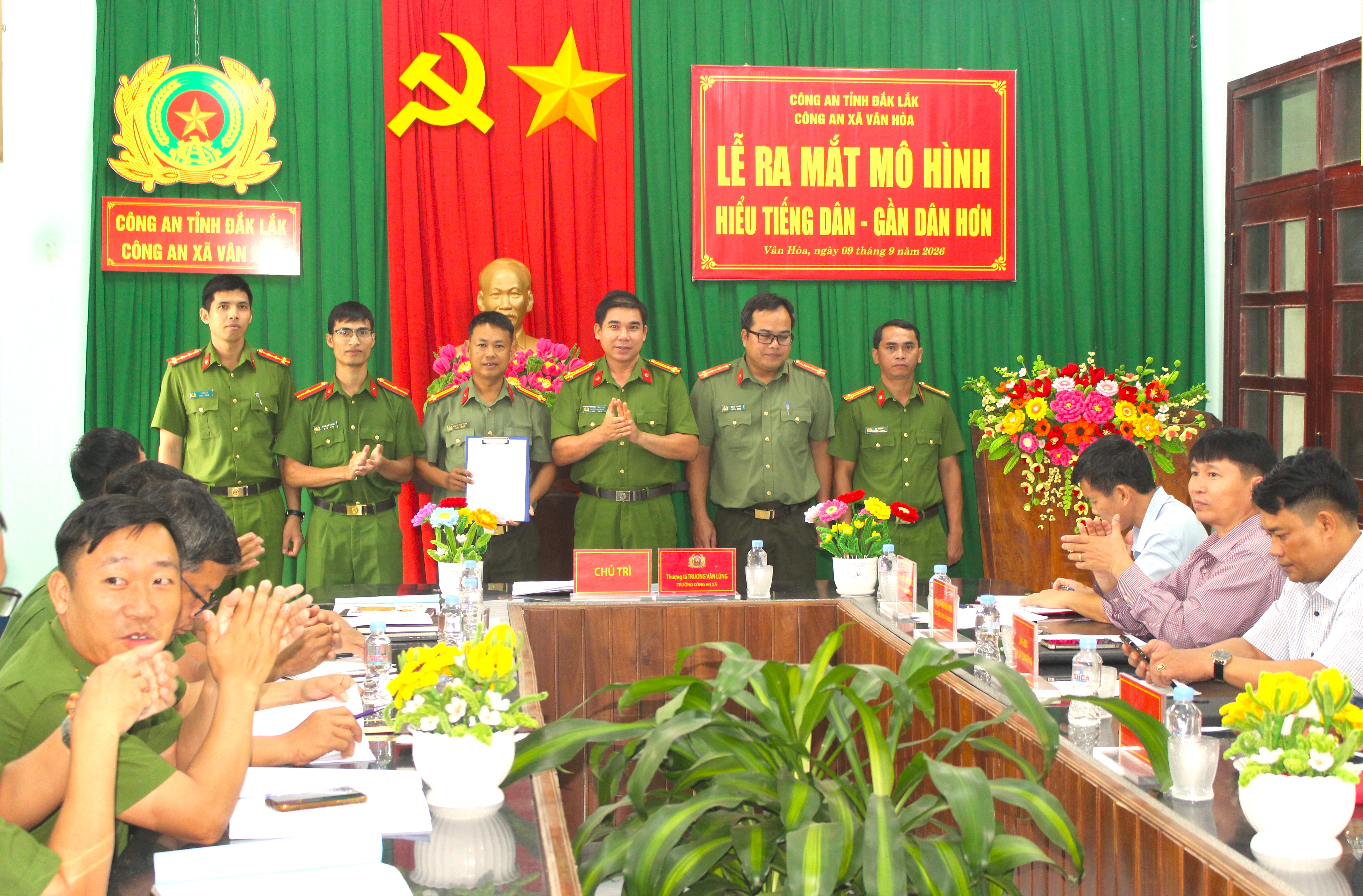 Công an xã Vân Hòa tổ chức Lễ ra mắt Mô hình “Hiểu tiếng dân-Gần dân hơn”