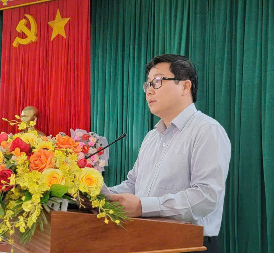 BAN THƯỜNG VỤ ĐẢNG ỦY XÃ VÂN HÒA TỔ CHỨC CÁC HỘI NGHỊ NHẰM THỰC HIỆN QUY CHẾ LÀM VIỆC  KHÓA I, NHIỆM KỲ 2025–2030