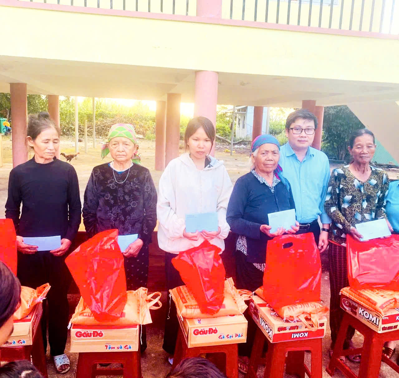 z7121672574717_5630eba54811a1dbd0b69847a353d29c