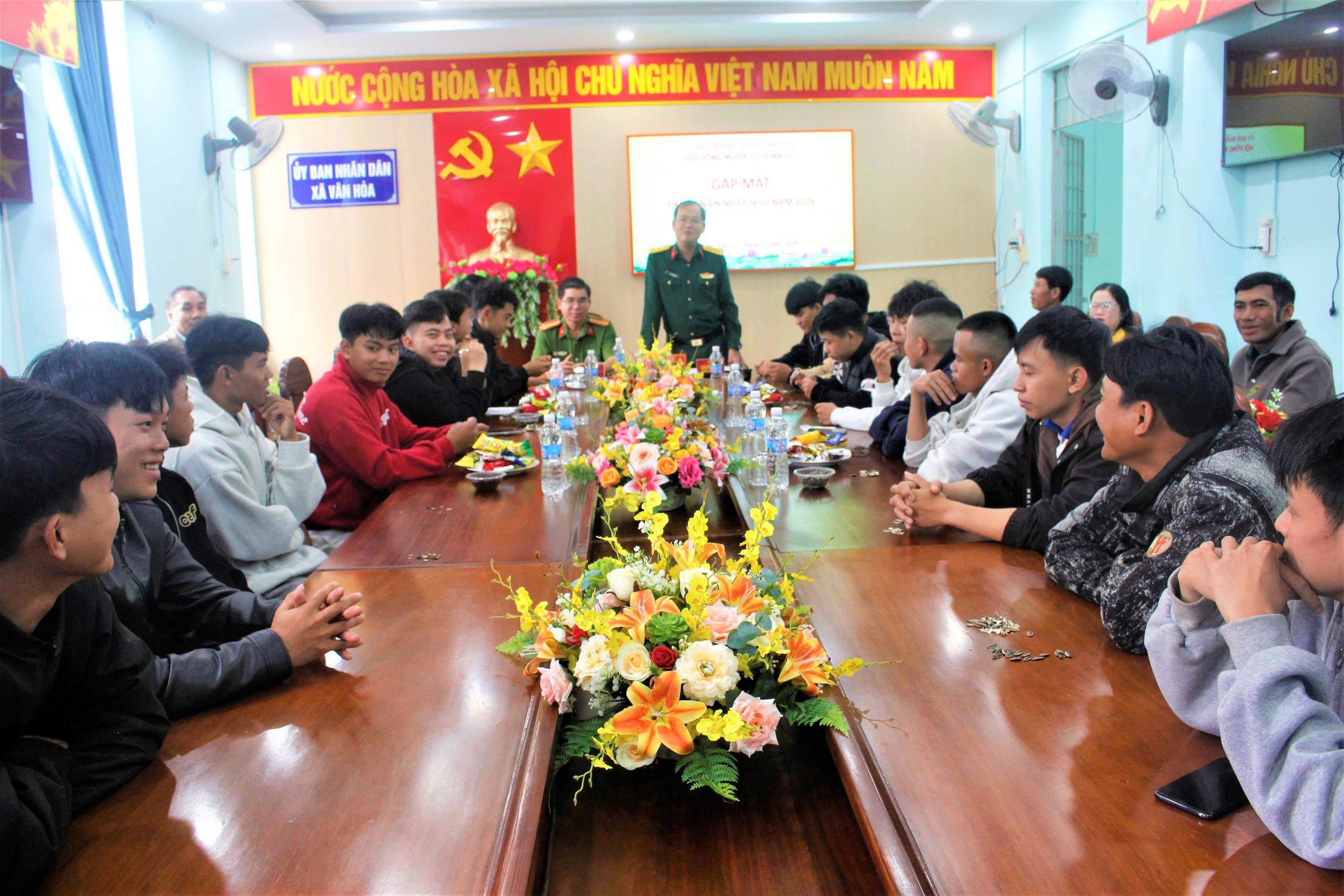 THANH NIÊN XÃ VÂN HÒA SẴN SÀNG LÊN ĐƯỜNG NHẬP NGŨ