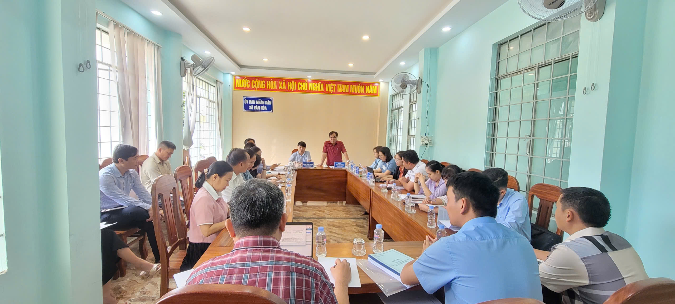 SỞ NỘI VỤ TỈNH ĐẮK LẮK KIỂM TRA, HƯỚNG DẪN CÔNG TÁC CẢI CÁCH HÀNH CHÍNH VÀ VĂN THƯ – LƯU TRỮ TẠI XÃ VÂN HÒA