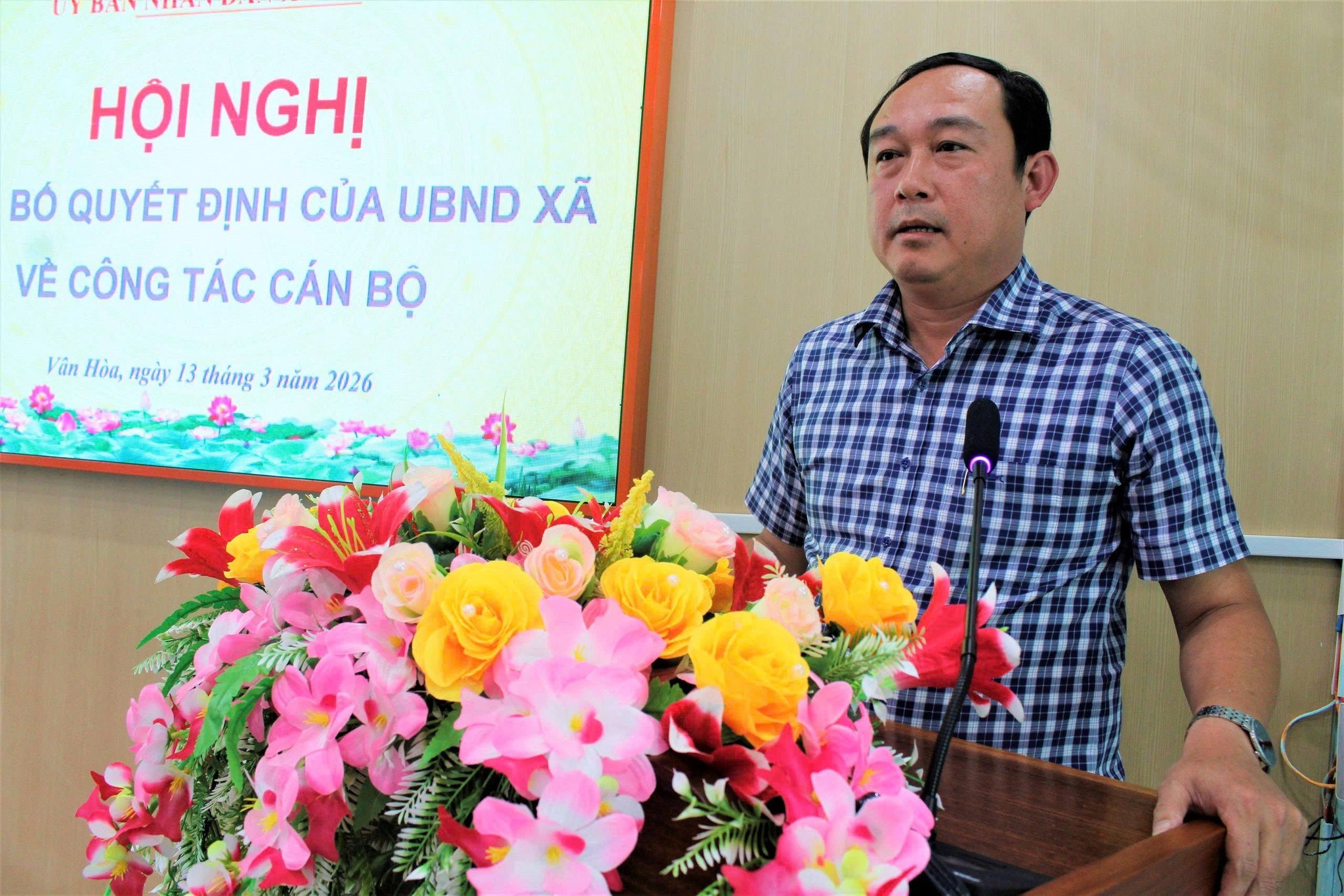 CÔNG BỐ QUYẾT ĐỊNH CỦA CHỦ TỊCH ỦY BAN NHÂN DÂN XÃ VỀ CÔNG TÁC CÁN BỘ