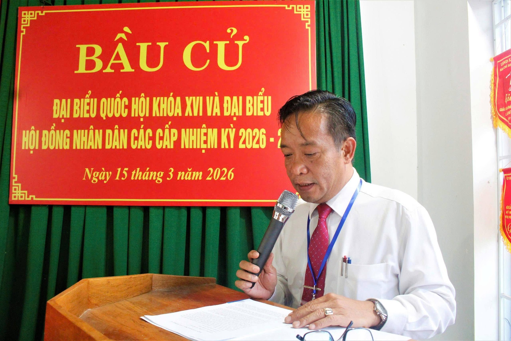 370 CỬ TRI THÔN HOÀ THUẬN THAM GIA BẦU CỬ