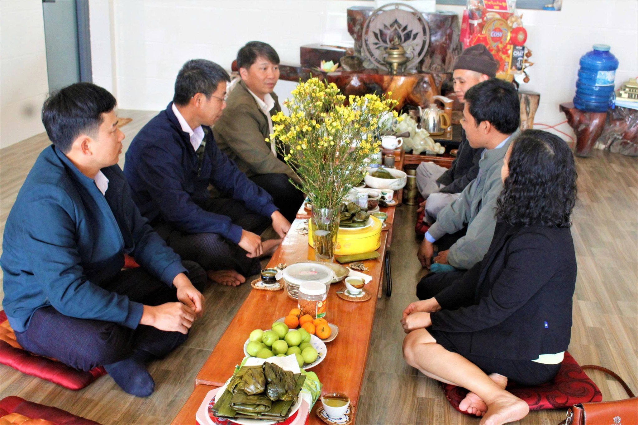 LÃNH ĐẠO XÃ VÂN HÒA THĂM, CHÚC TẾT CHÙA LINH PHƯỚC