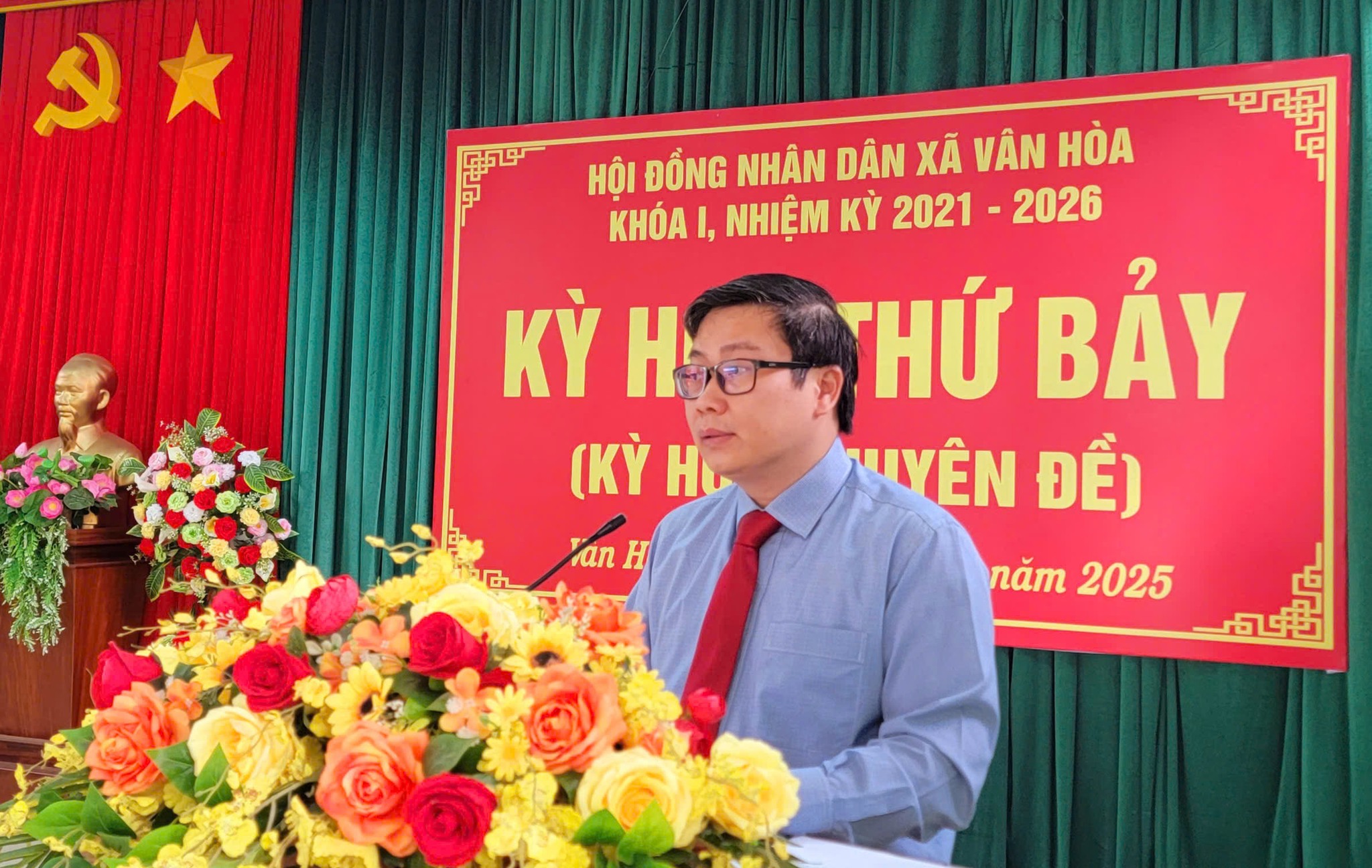 HĐND XÃ VÂN HÒA TỔ CHỨC KỲ HỌP THỨ BẢY (KỲ HỌP CHUYÊN ĐỀ)