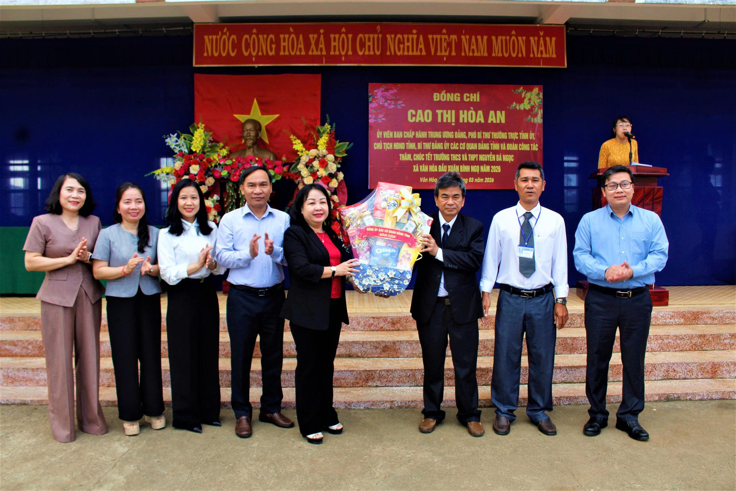 gen-h-z7577684743580-16e281530ff543a31cce8336d7100311